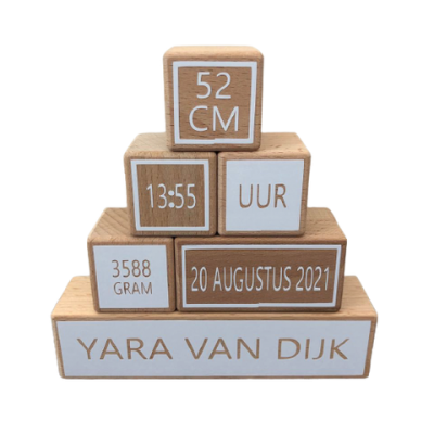 Houten blokken piramide